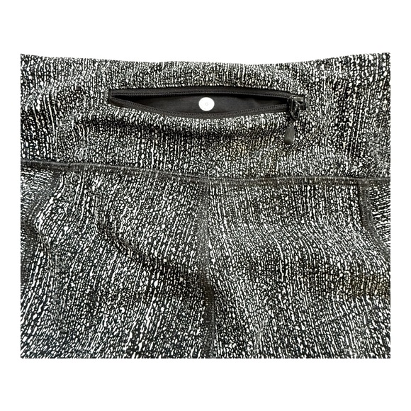 Women’s Lululemon Grey White Leggings with Pockets! Size 6! - Picture 5 of 9